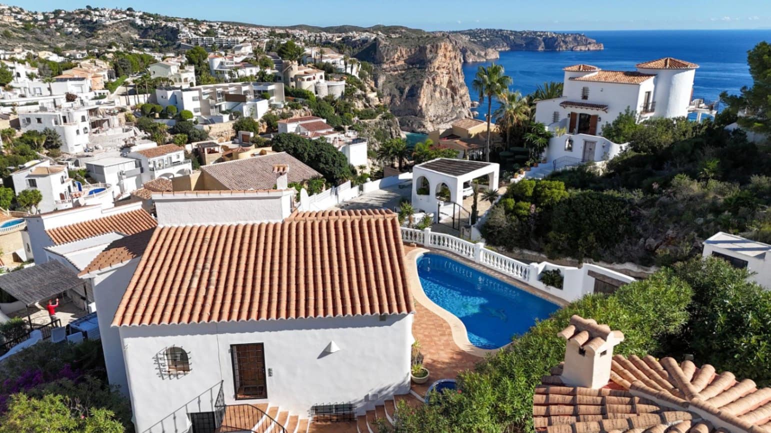 Chalet de 5 habitaciones en Benitachell / Benitatxell en venta con piscina garaje - 550.000 € (Ref: 9406947)