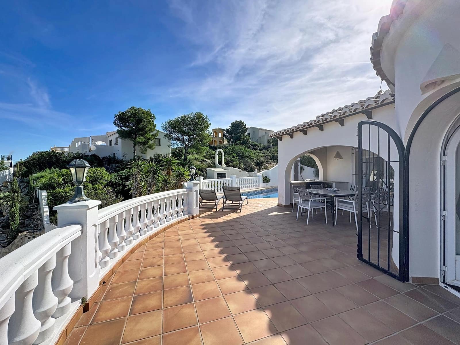 Chalet de 5 habitaciones en Benitachell / Benitatxell en venta con piscina garaje - 550.000 € (Ref: 9406947)