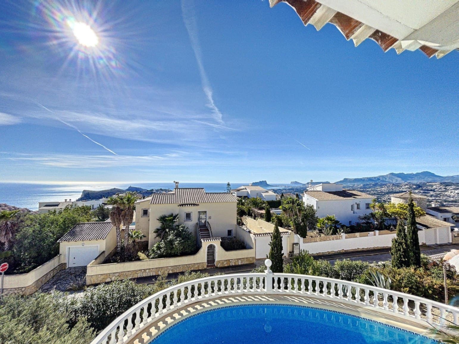 Chalet de 3 habitaciones en Benitachell / Benitatxell en venta con piscina garaje - 695.000 € (Ref: 9423961)