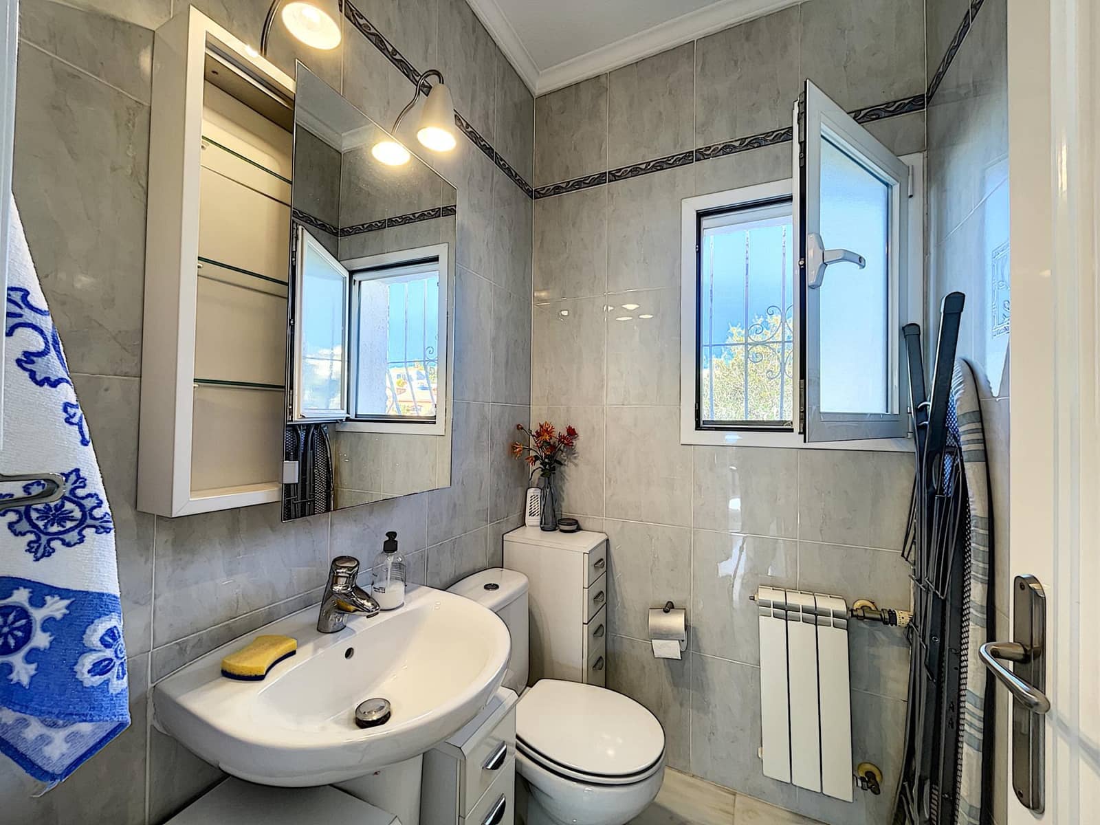 Chalet de 3 habitaciones en Benitachell / Benitatxell en venta con piscina garaje - 695.000 € (Ref: 9423961)