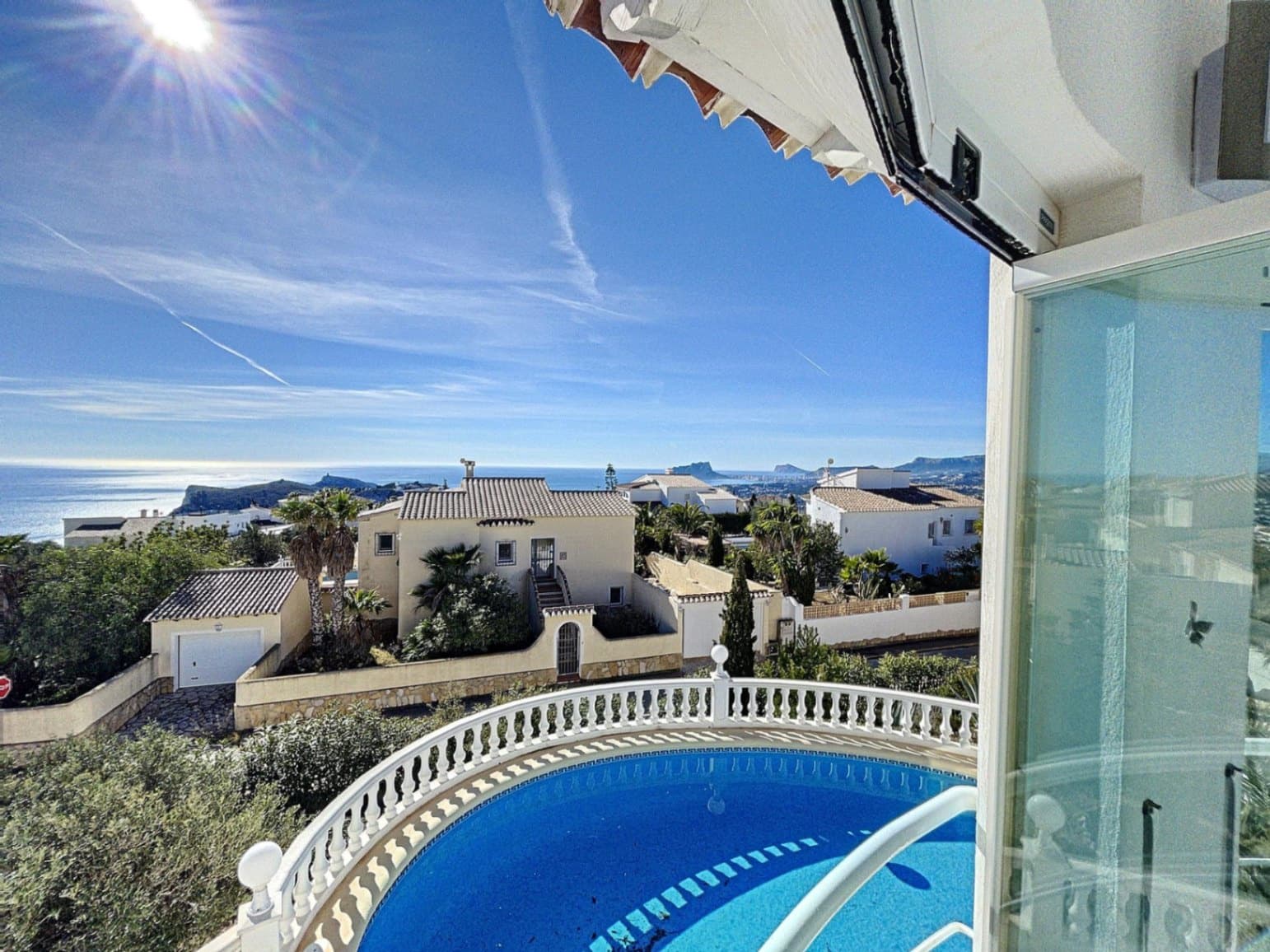 Chalet de 3 habitaciones en Benitachell / Benitatxell en venta con piscina garaje - 695.000 € (Ref: 9423961)