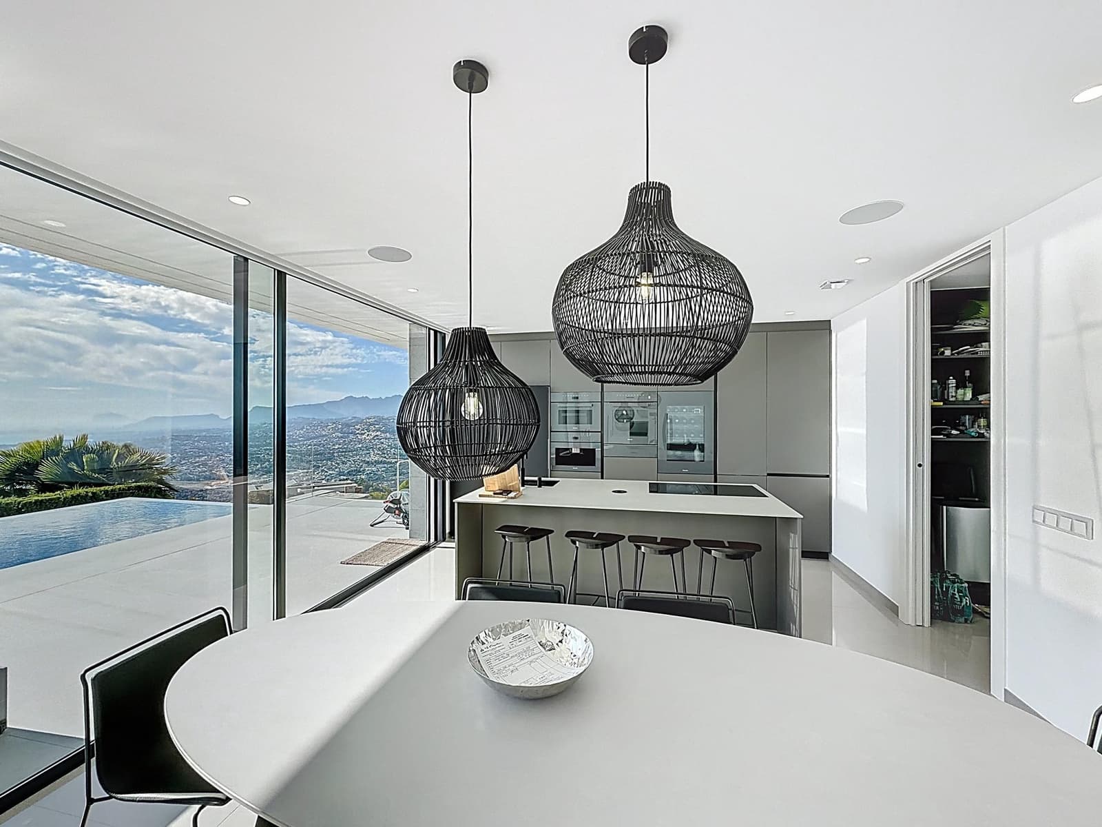 5 slaapkamer Villa te koop in Benitachell / Benitatxell met zwembad garage - € 2.350.000 (Ref: 9427905)