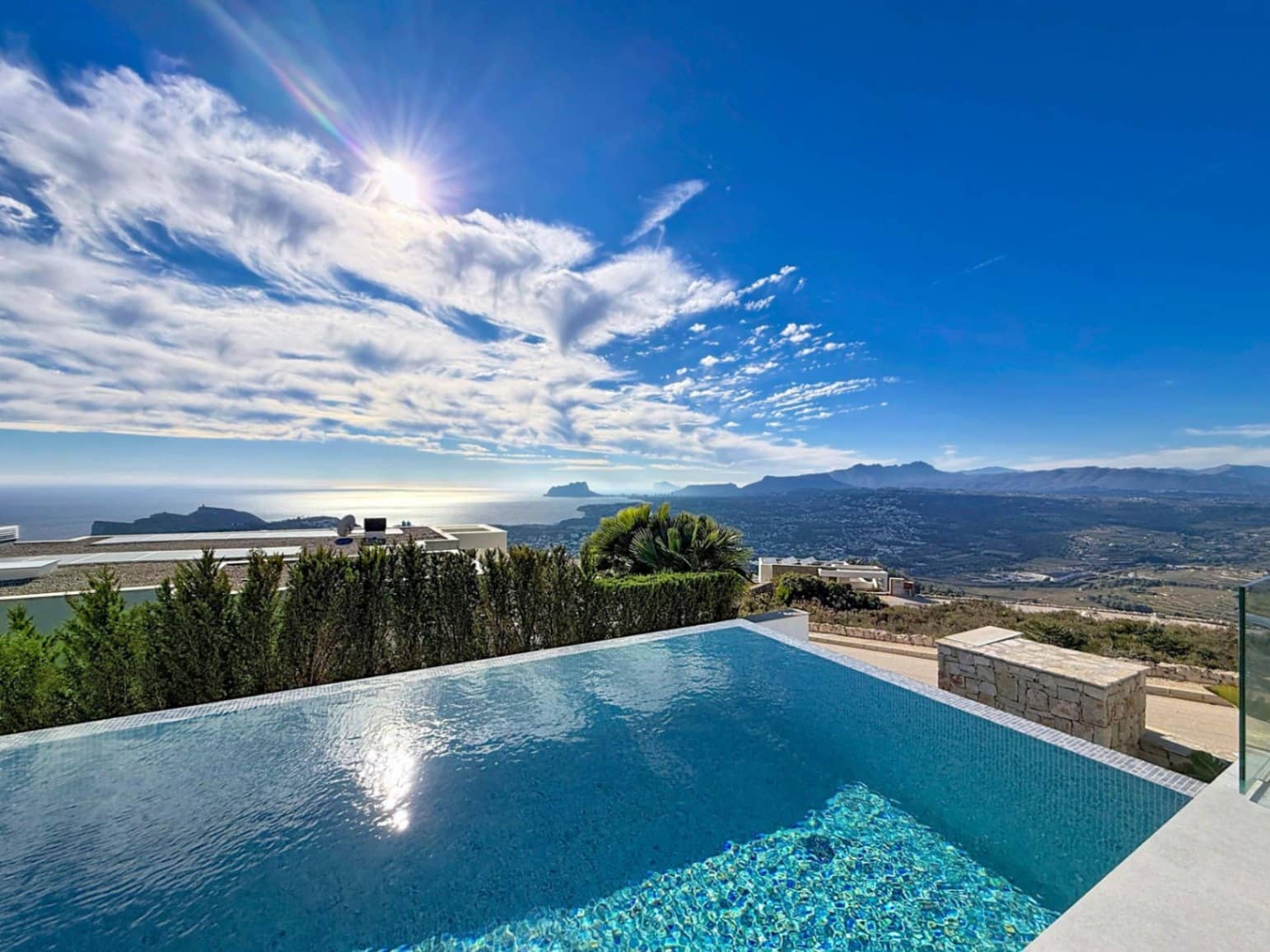 5 slaapkamer Villa te koop in Benitachell / Benitatxell met zwembad garage - € 2.350.000 (Ref: 9427905)