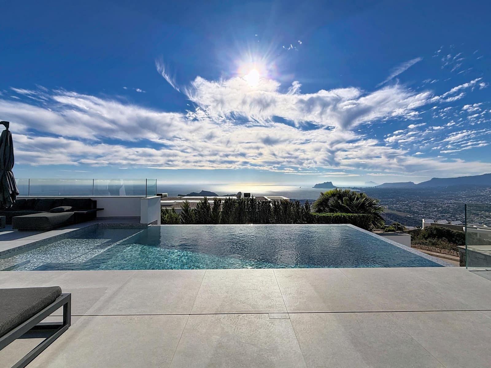 5 slaapkamer Villa te koop in Benitachell / Benitatxell met zwembad garage - € 2.350.000 (Ref: 9427905)