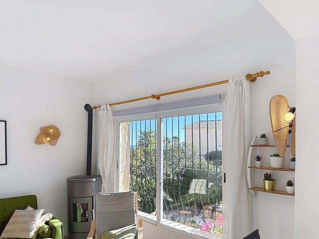 Chalet de 2 habitaciones en Cumbre del Sol, Benitachell / Benitatxell en venta con piscina garaje - 395.000 € (Ref: 9519142)