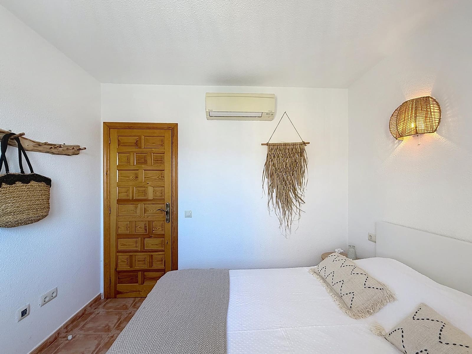 2 bedroom Apartment for sale in Benitachell / Benitatxell with pool garage - € 249,000 (Ref: 9614272)