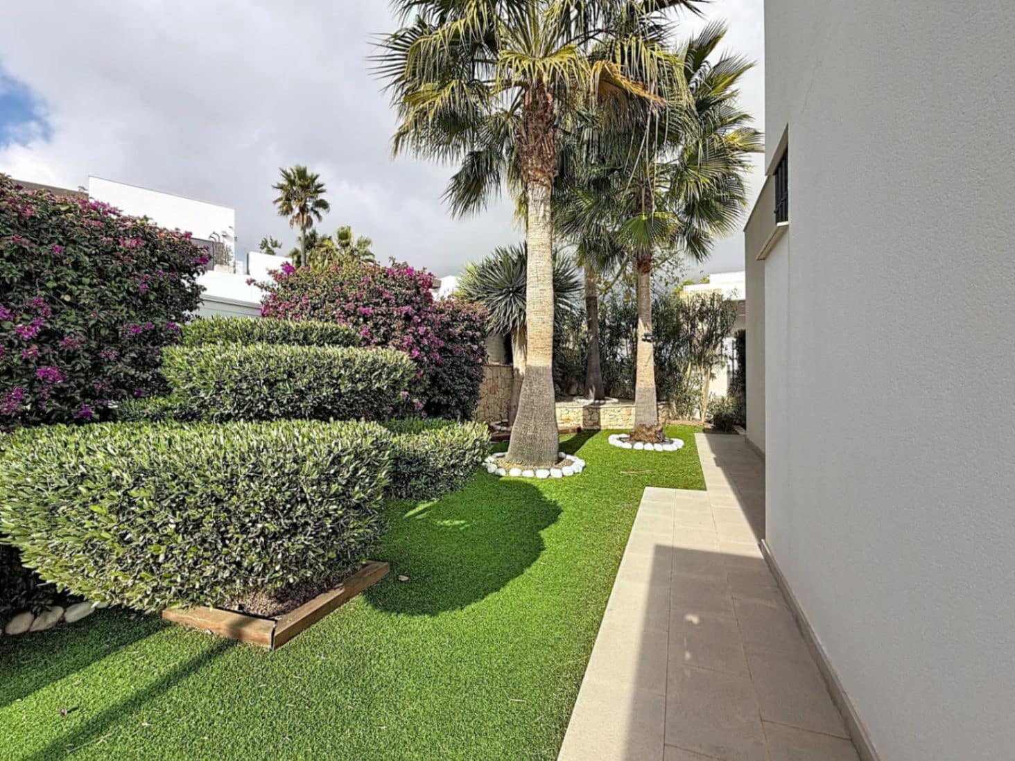 4 bedroom Villa for sale in Benitachell / Benitatxell with pool garage - € 1,499,000 (Ref: 9622022)