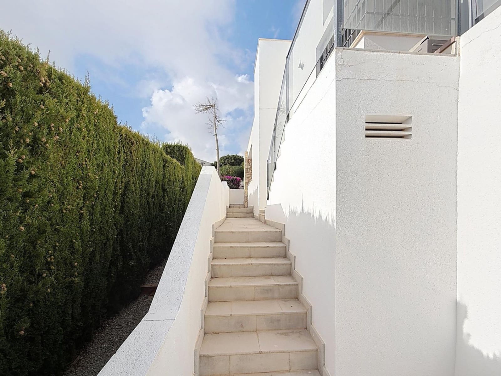 4 bedroom Villa for sale in Benitachell / Benitatxell with pool garage - € 1,499,000 (Ref: 9622022)