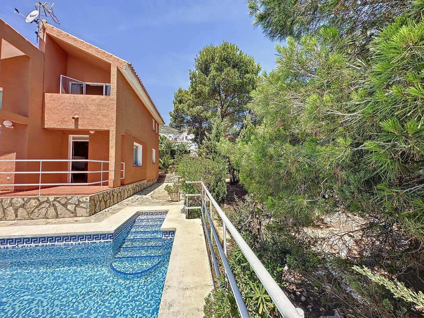 4 bedroom Villa for sale in Benitachell / Benitatxell with pool garage - € 750,000 (Ref: 9674795)