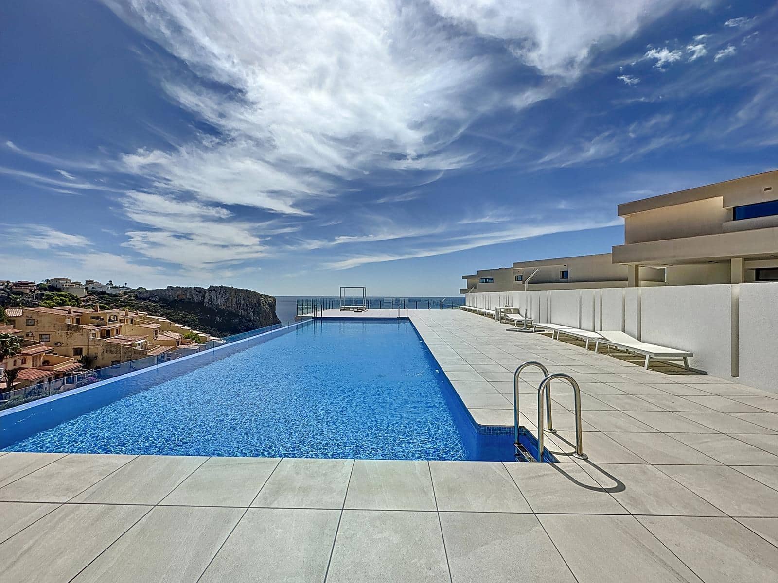 3 soveværelse Lejlighed til salg i Benitachell / Benitatxell med garage - € 825.000 (Ref: 9696705)