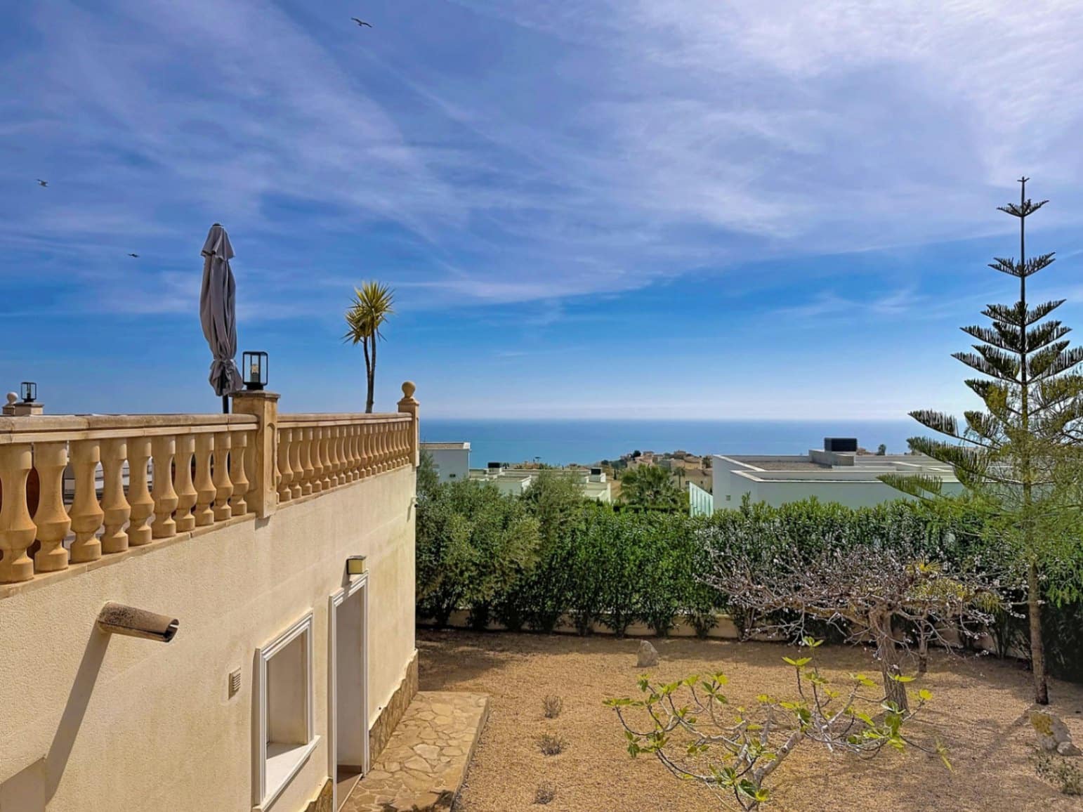 4 sypialnia Willa na sprzedaż w Benitachell / Benitatxell z basenem garażem - 995 000 € (Ref: 9696781)