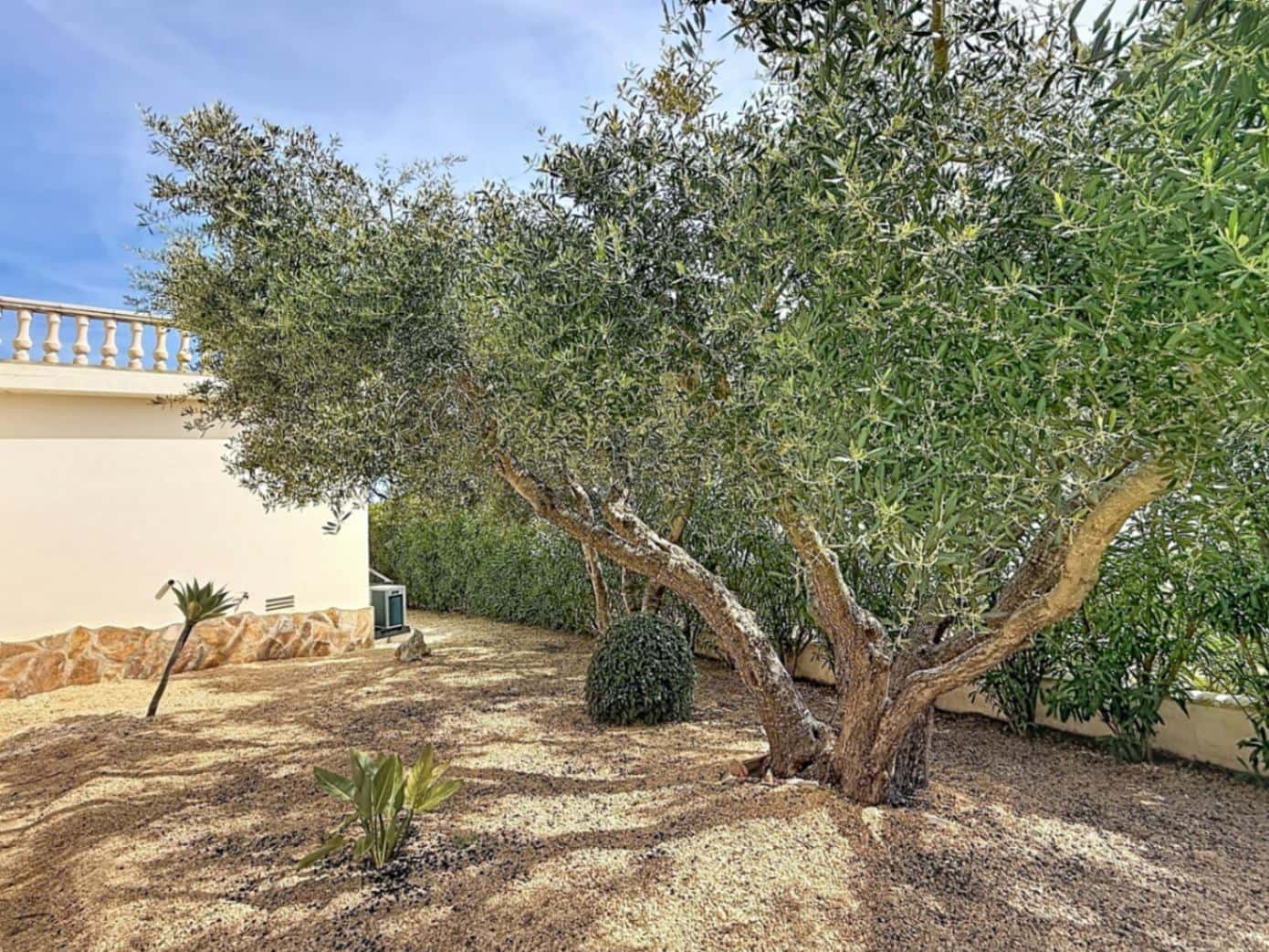 4 sypialnia Willa na sprzedaż w Benitachell / Benitatxell z basenem garażem - 995 000 € (Ref: 9696781)