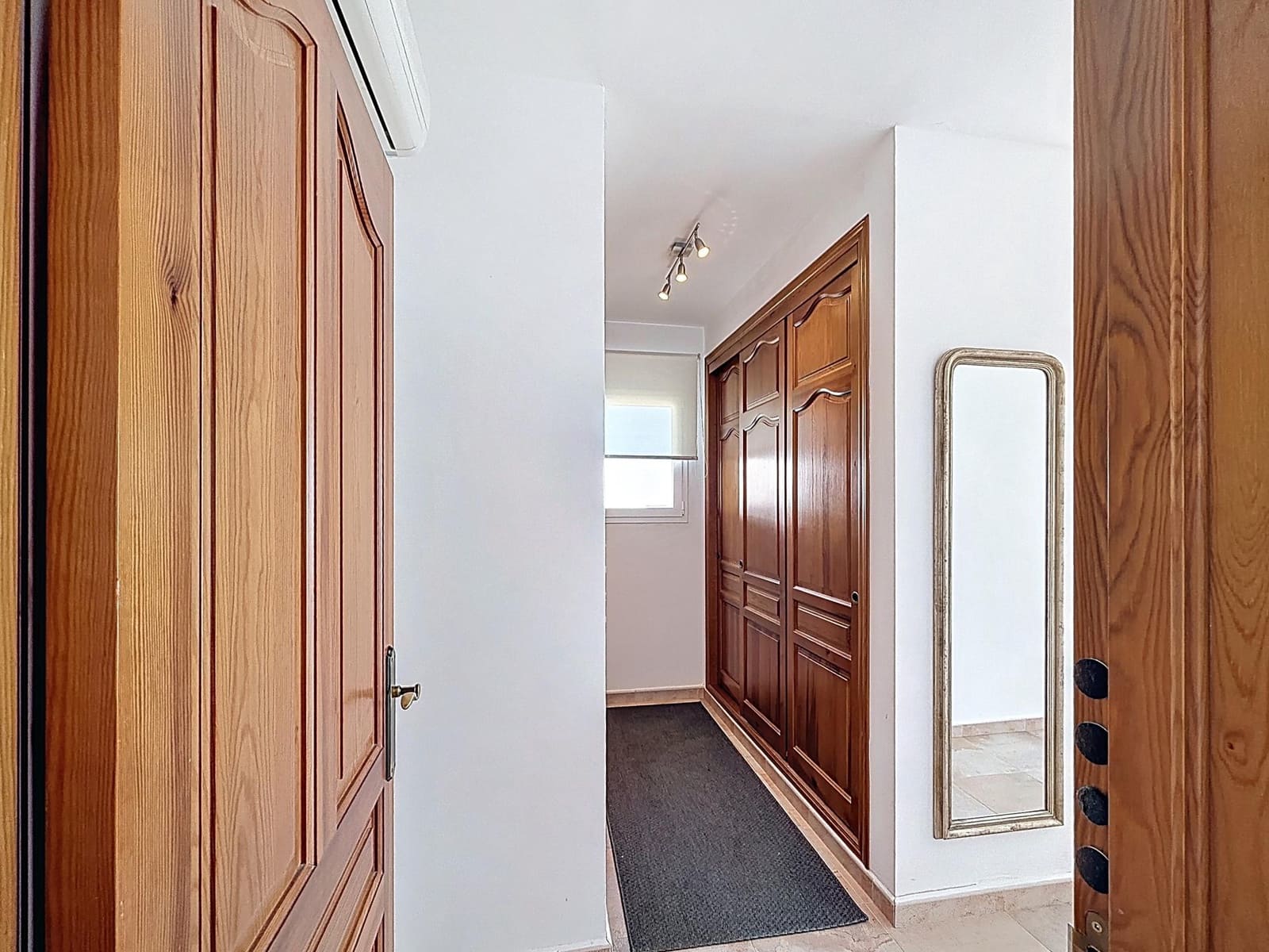 4 sypialnia Willa na sprzedaż w Benitachell / Benitatxell z basenem garażem - 995 000 € (Ref: 9696781)