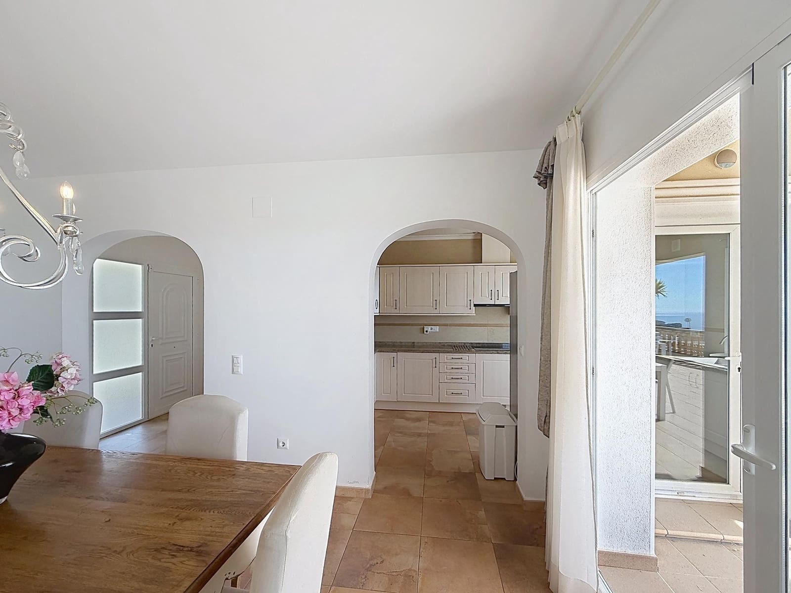 4 sypialnia Willa na sprzedaż w Benitachell / Benitatxell z basenem garażem - 995 000 € (Ref: 9696781)