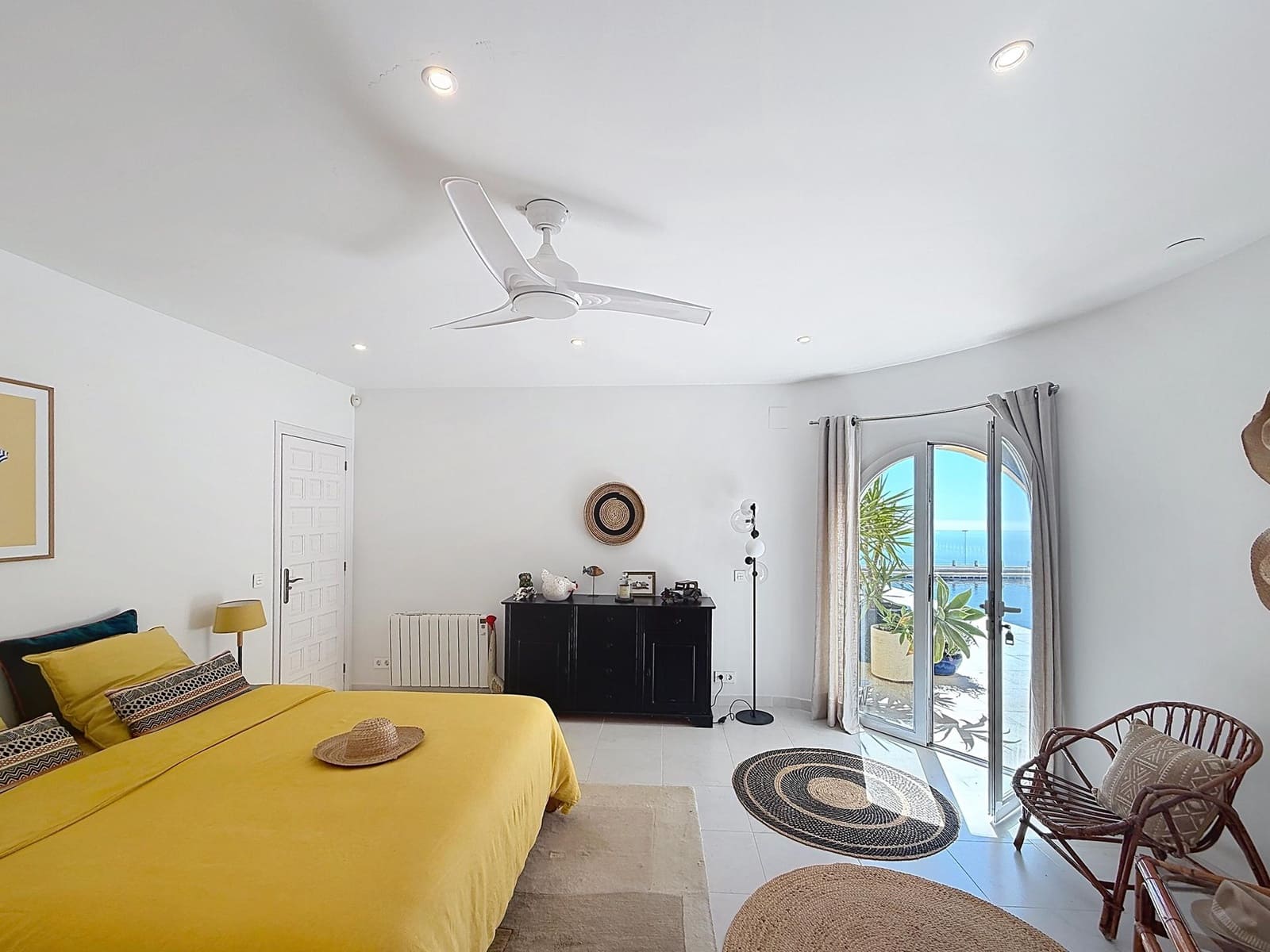 4 bedroom Villa for sale in Benitachell / Benitatxell - € 980,000 (Ref: 9696782)