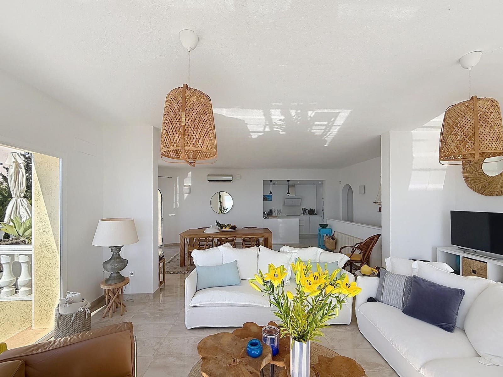 4 bedroom Villa for sale in Benitachell / Benitatxell - € 980,000 (Ref: 9696782)