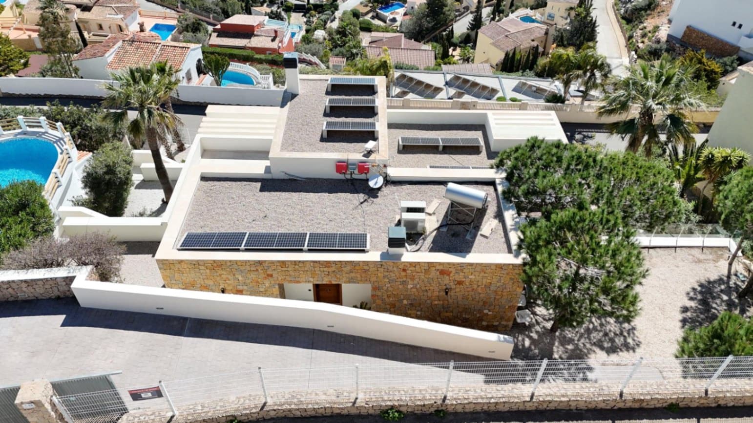 4 bedroom Villa for sale in Benitachell / Benitatxell with pool - € 2,450,000 (Ref: 9744222)