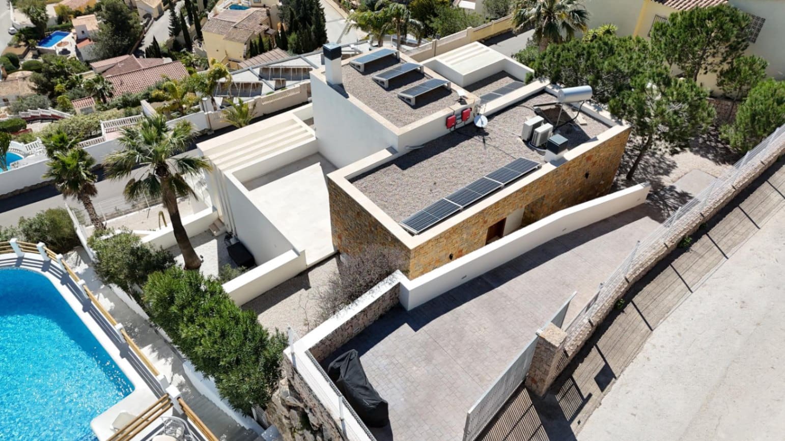 4 bedroom Villa for sale in Benitachell / Benitatxell with pool - € 2,450,000 (Ref: 9744222)