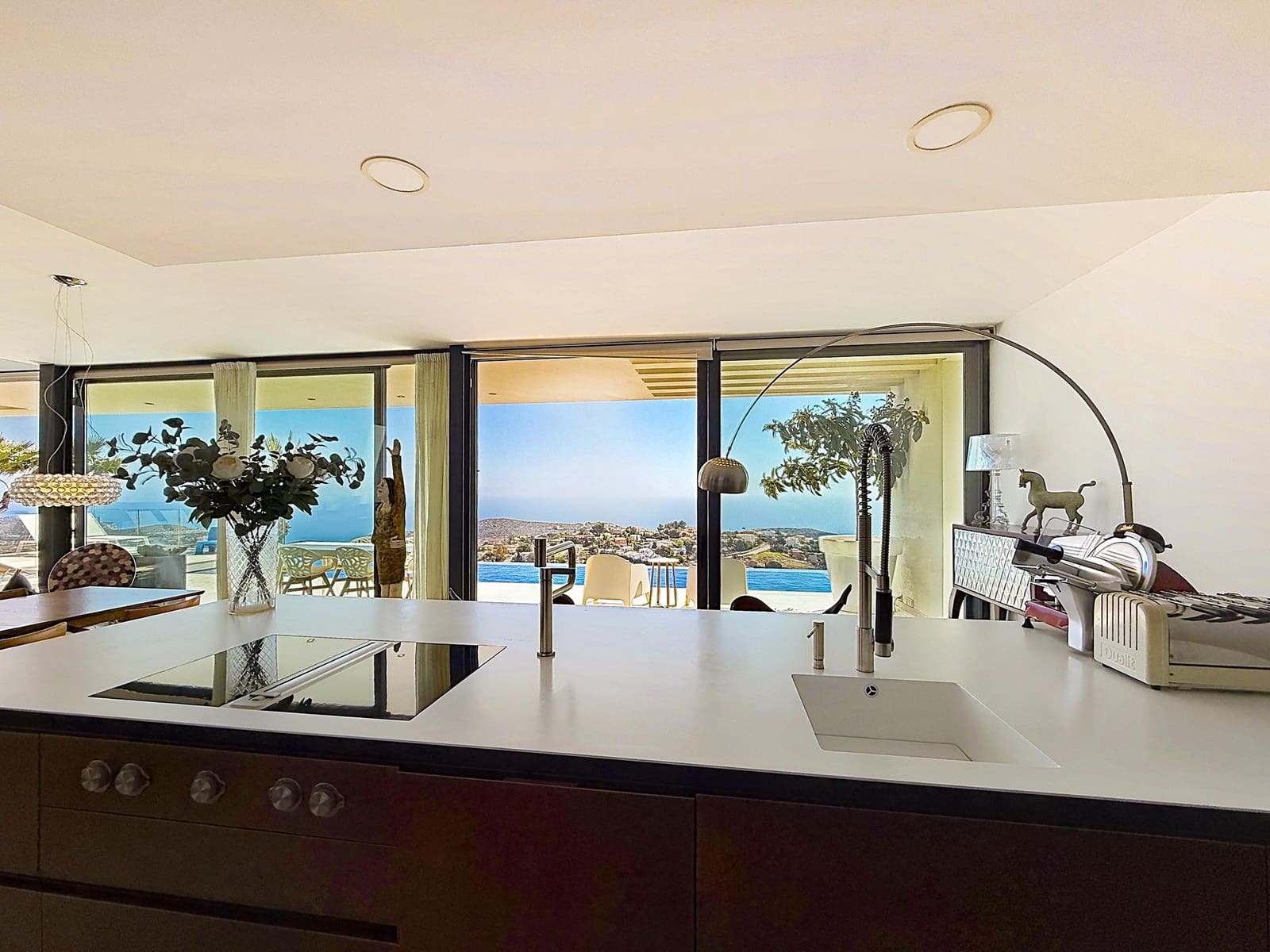 4 bedroom Villa for sale in Benitachell / Benitatxell with pool - € 2,450,000 (Ref: 9744222)