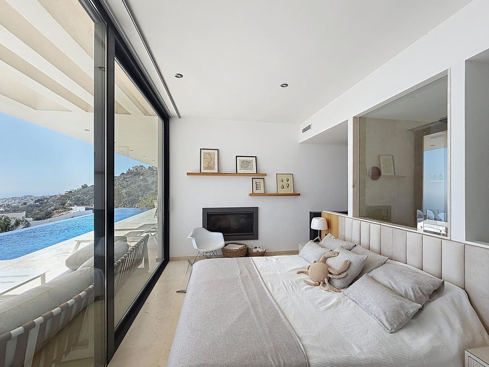 4 bedroom Villa for sale in Benitachell / Benitatxell with pool - € 2,450,000 (Ref: 9744222)