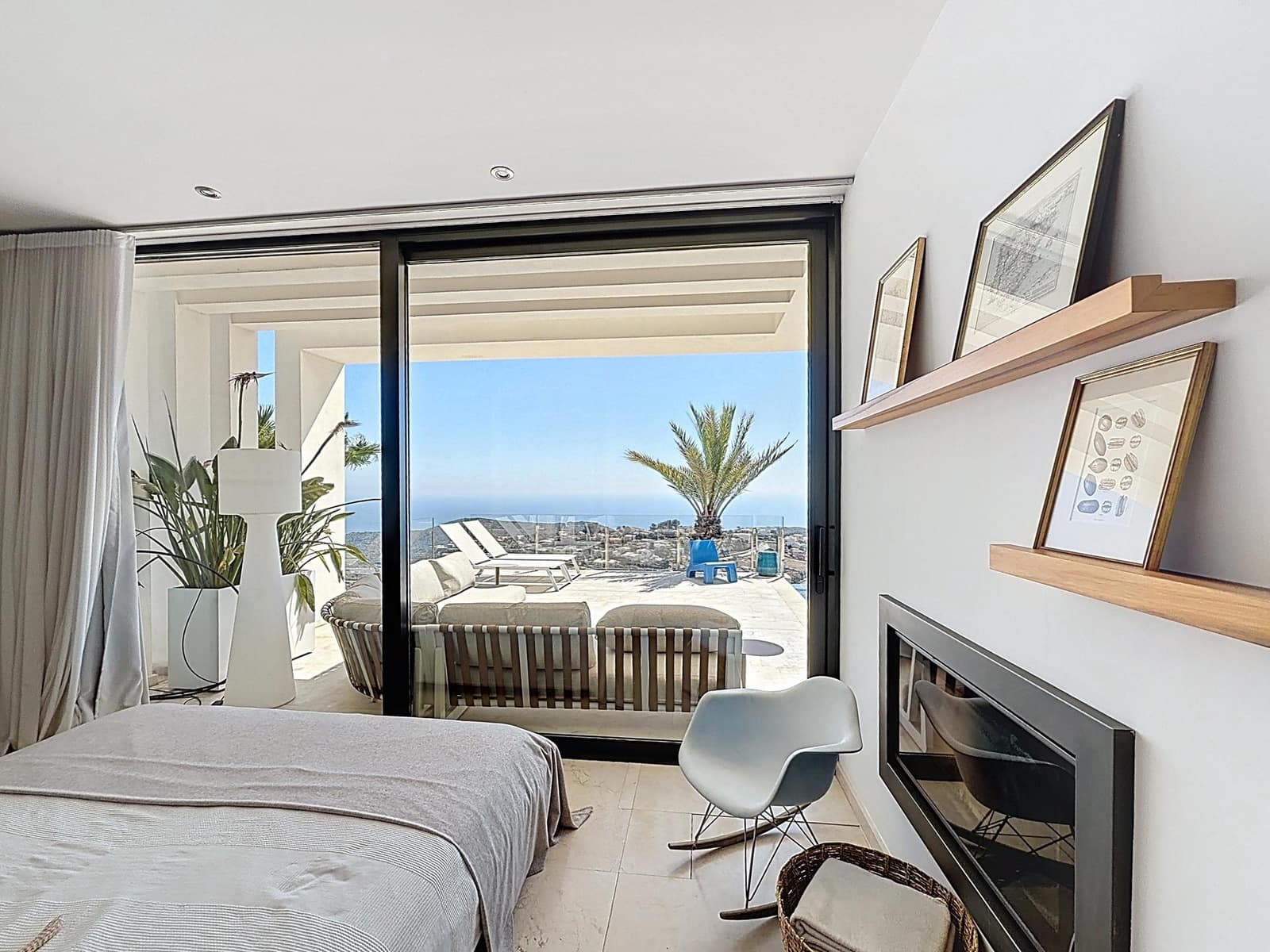 4 bedroom Villa for sale in Benitachell / Benitatxell with pool - € 2,450,000 (Ref: 9744222)