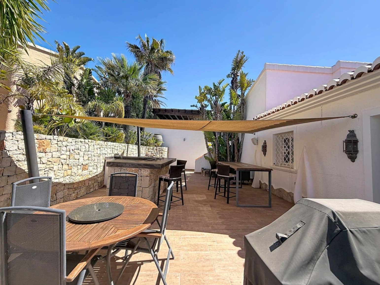 4 bedroom Villa for sale in Benitachell / Benitatxell with garage - € 1,550,000 (Ref: 9788726)