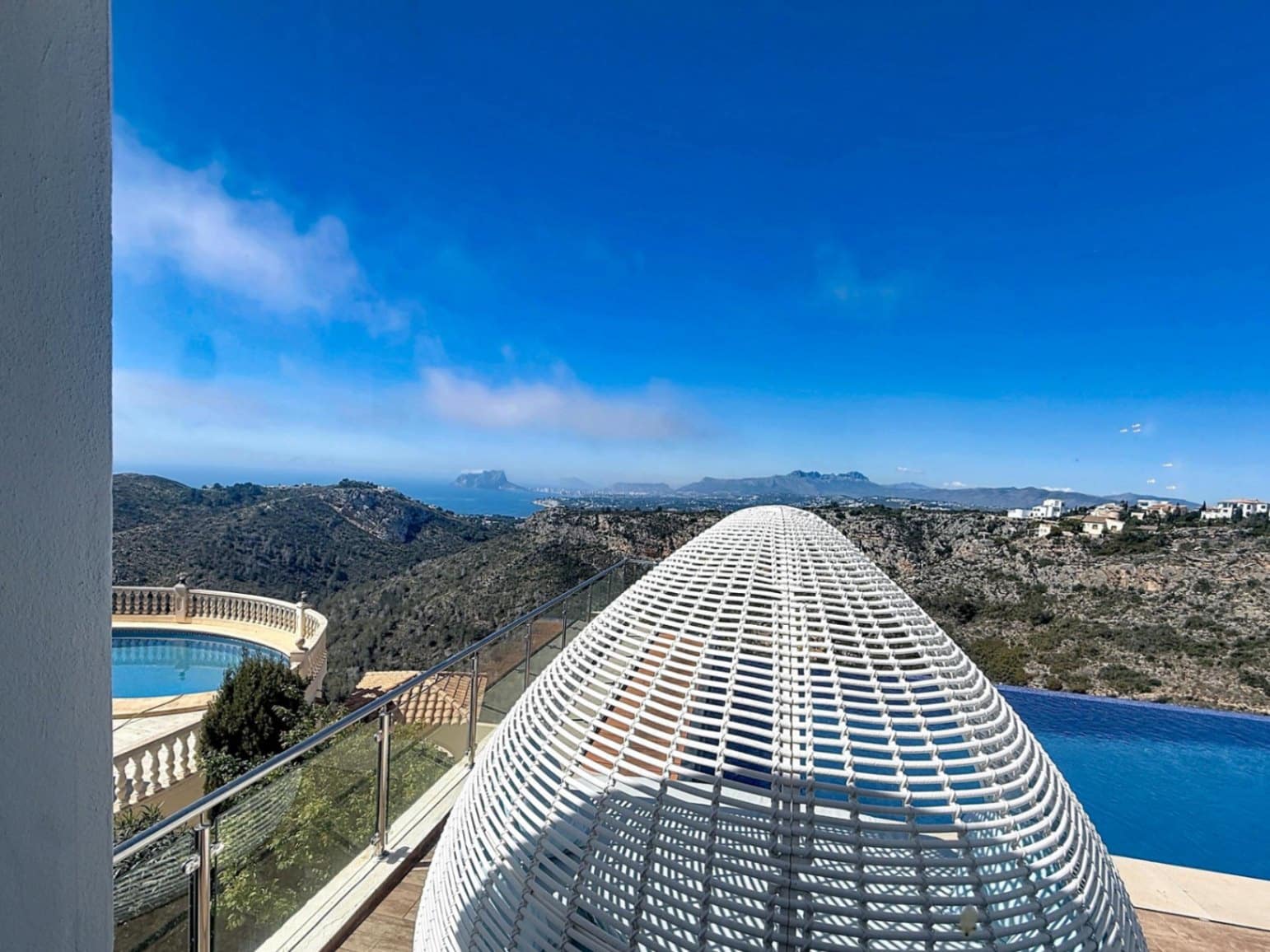 4 bedroom Villa for sale in Benitachell / Benitatxell with garage - € 1,550,000 (Ref: 9788726)