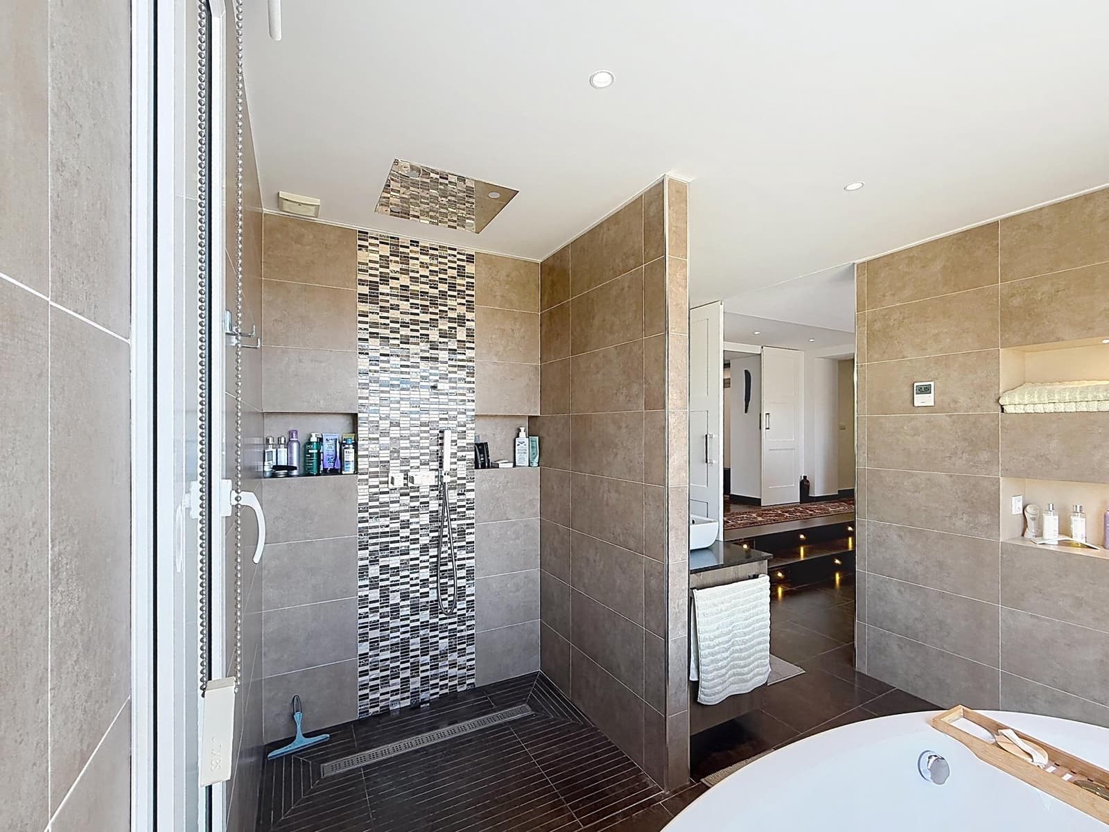 4 bedroom Villa for sale in Benitachell / Benitatxell with garage - € 1,550,000 (Ref: 9788726)