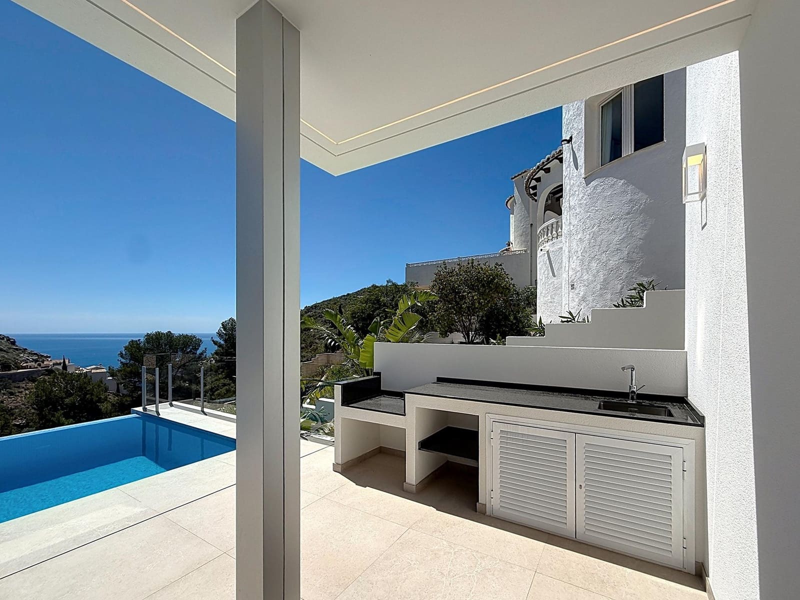 4 quarto Moradia para venda em Benitachell / Benitatxell com piscina garagem - 1 499 000 € (Ref: 9841777)