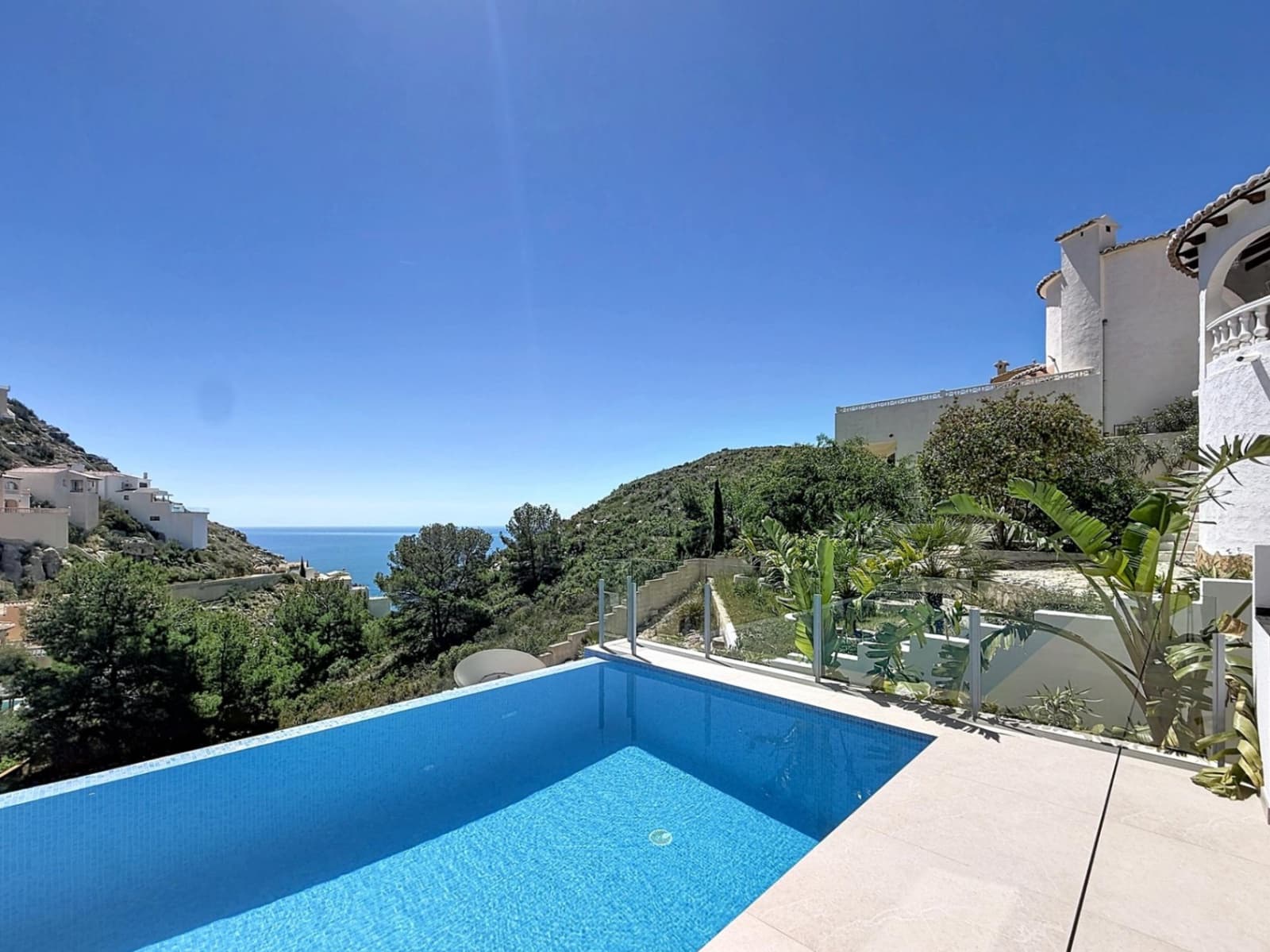 4 quarto Moradia para venda em Benitachell / Benitatxell com piscina garagem - 1 499 000 € (Ref: 9841777)