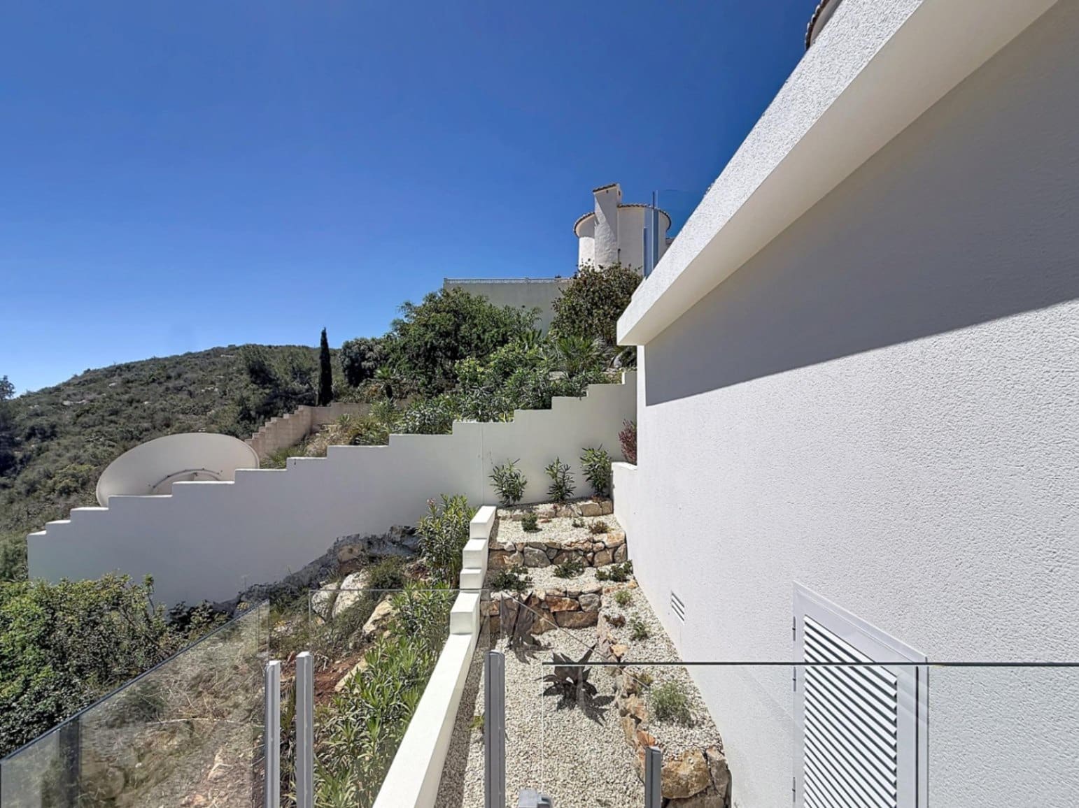 4 quarto Moradia para venda em Benitachell / Benitatxell com piscina garagem - 1 499 000 € (Ref: 9841777)