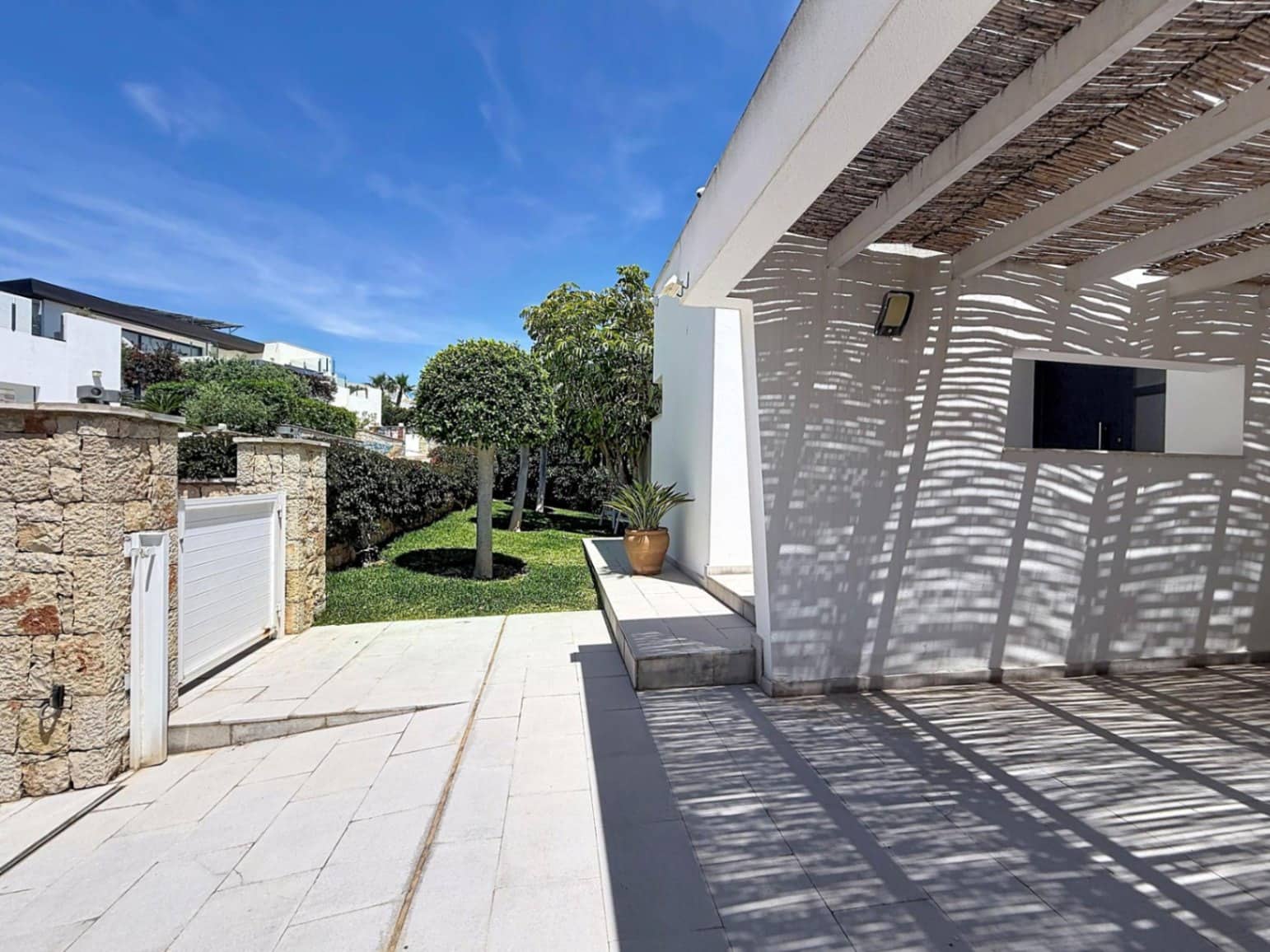 5 sypialnia Willa na sprzedaż w Cumbre del Sol z basenem garażem - 1 380 000 € (Ref: 9857724)