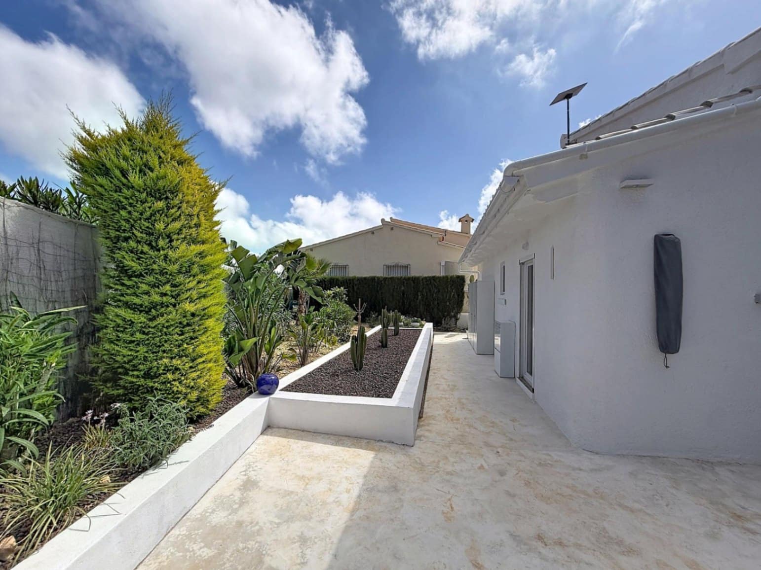 2 Zimmer Villa zu verkaufen in Cumbre del Sol mit Garage - 435.000 € (Ref: 9875268)