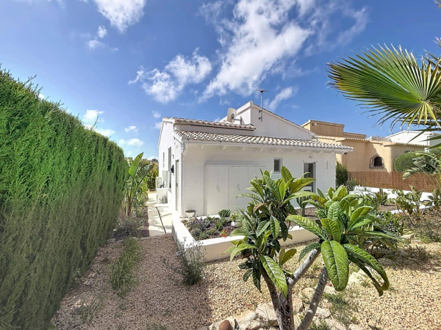 2 Zimmer Villa zu verkaufen in Cumbre del Sol mit Garage - 435.000 € (Ref: 9875268)