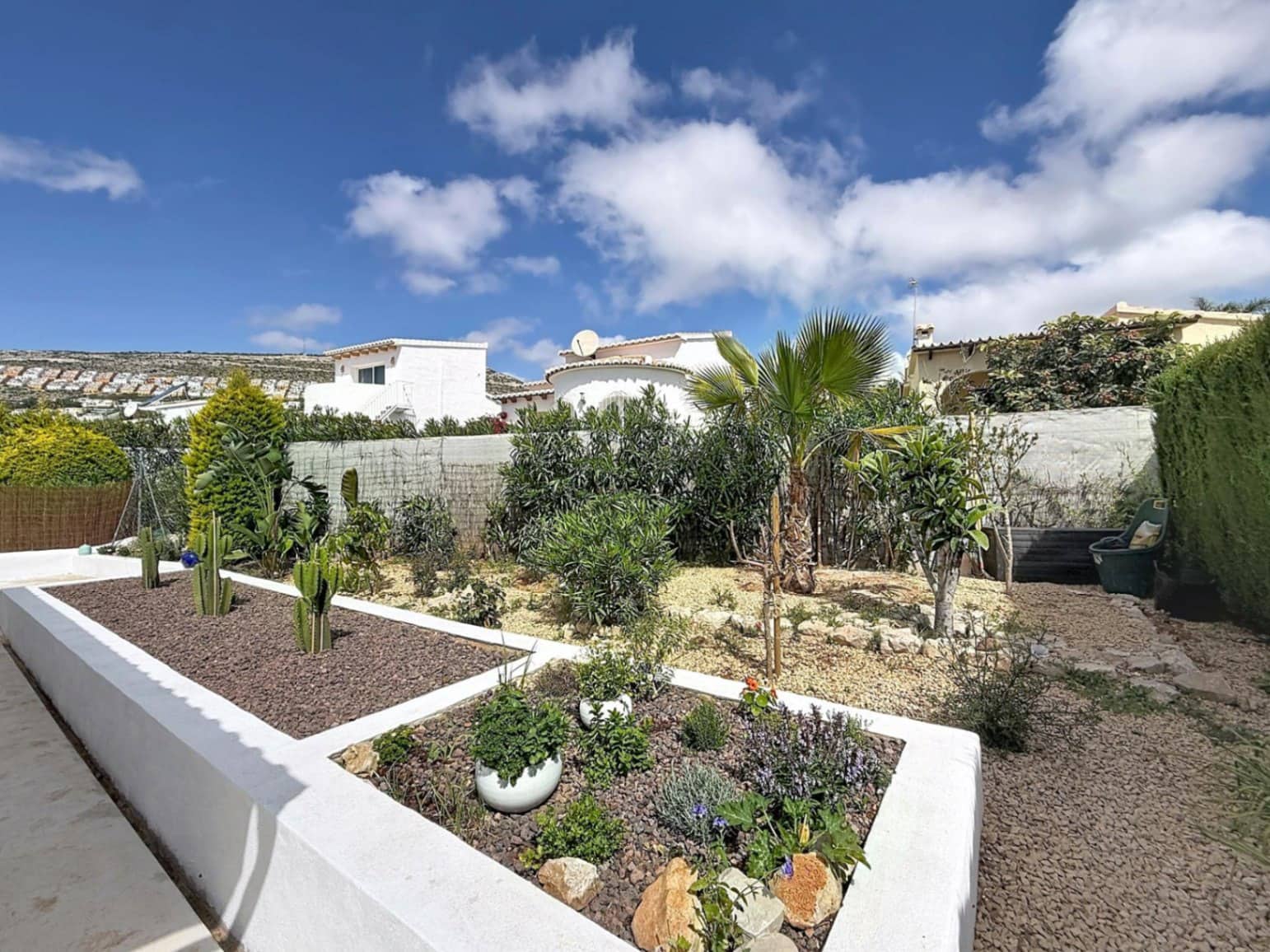 2 Zimmer Villa zu verkaufen in Cumbre del Sol mit Garage - 435.000 € (Ref: 9875268)