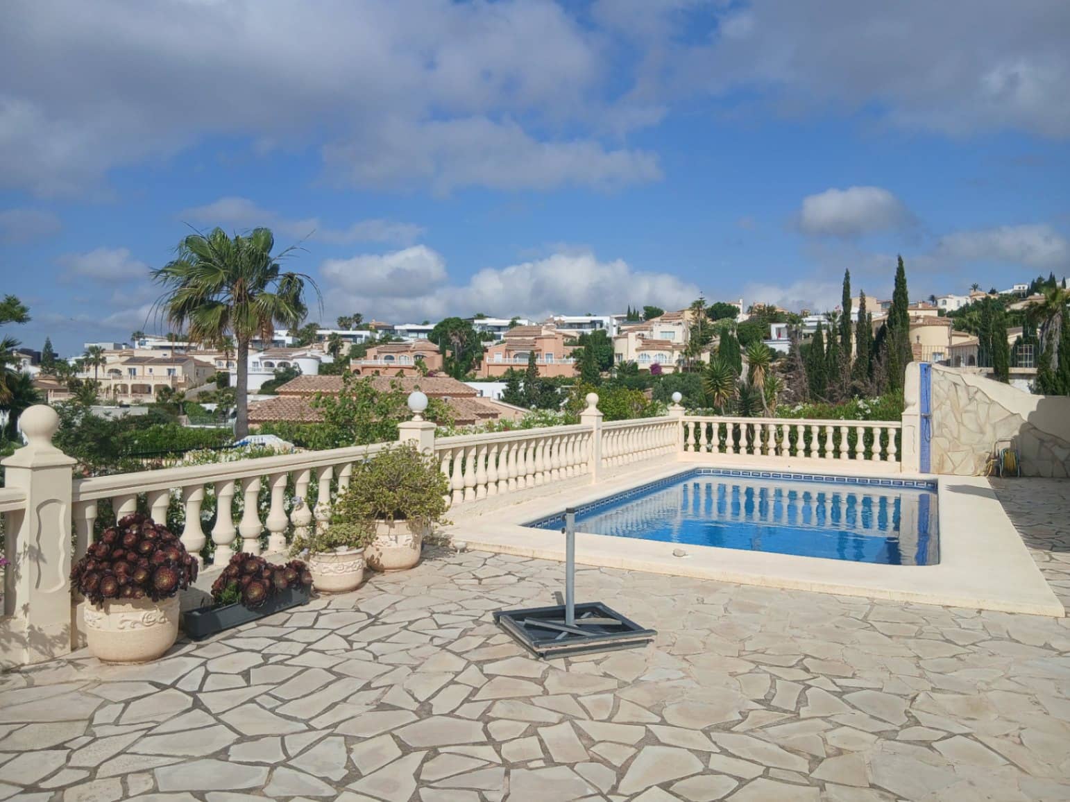 3 soverom Villa til salgs i Cumbre del Sol med svømmebasseng garasje - € 750 000 (Ref: 9889333)