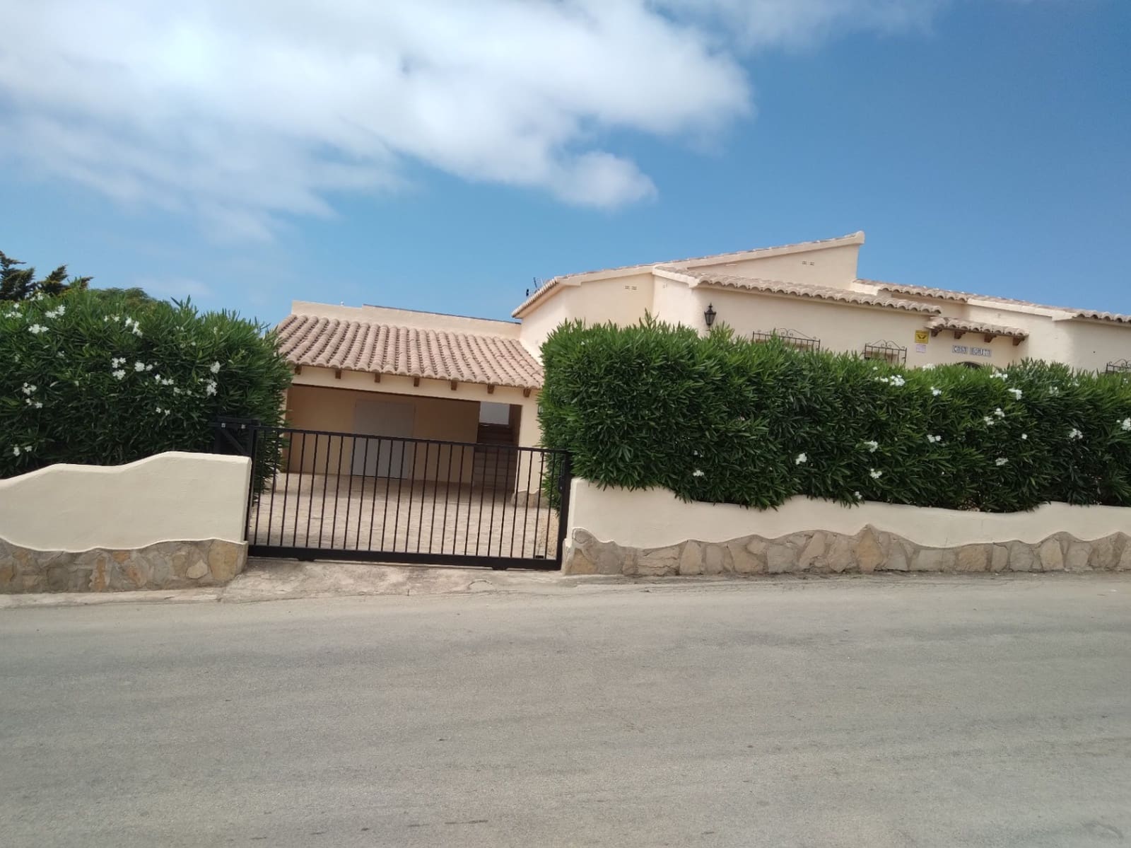 3 soverom Villa til salgs i Cumbre del Sol med svømmebasseng garasje - € 750 000 (Ref: 9889333)