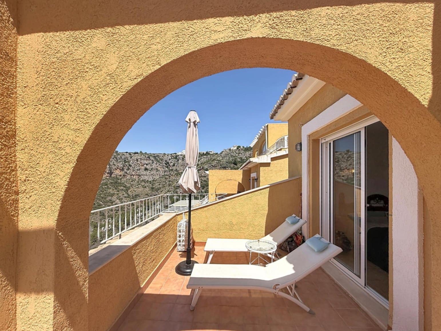 3 quarto Apartamento para venda em Cumbre del Sol com piscina garagem - 320 000 € (Ref: 9908271)