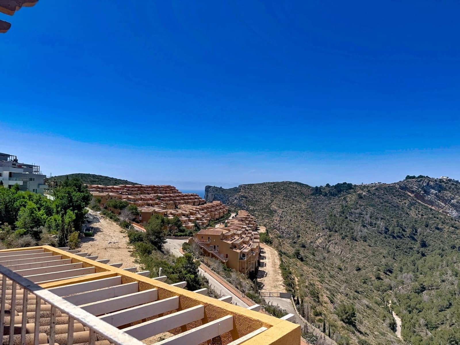 3 quarto Apartamento para venda em Cumbre del Sol com piscina garagem - 320 000 € (Ref: 9908271)