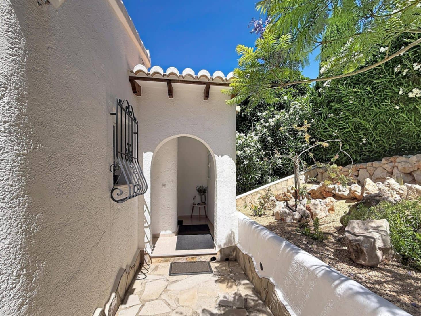Chalet de 4 habitaciones en Cumbre del Sol en venta con garaje - 785.000 € (Ref: 9916338)