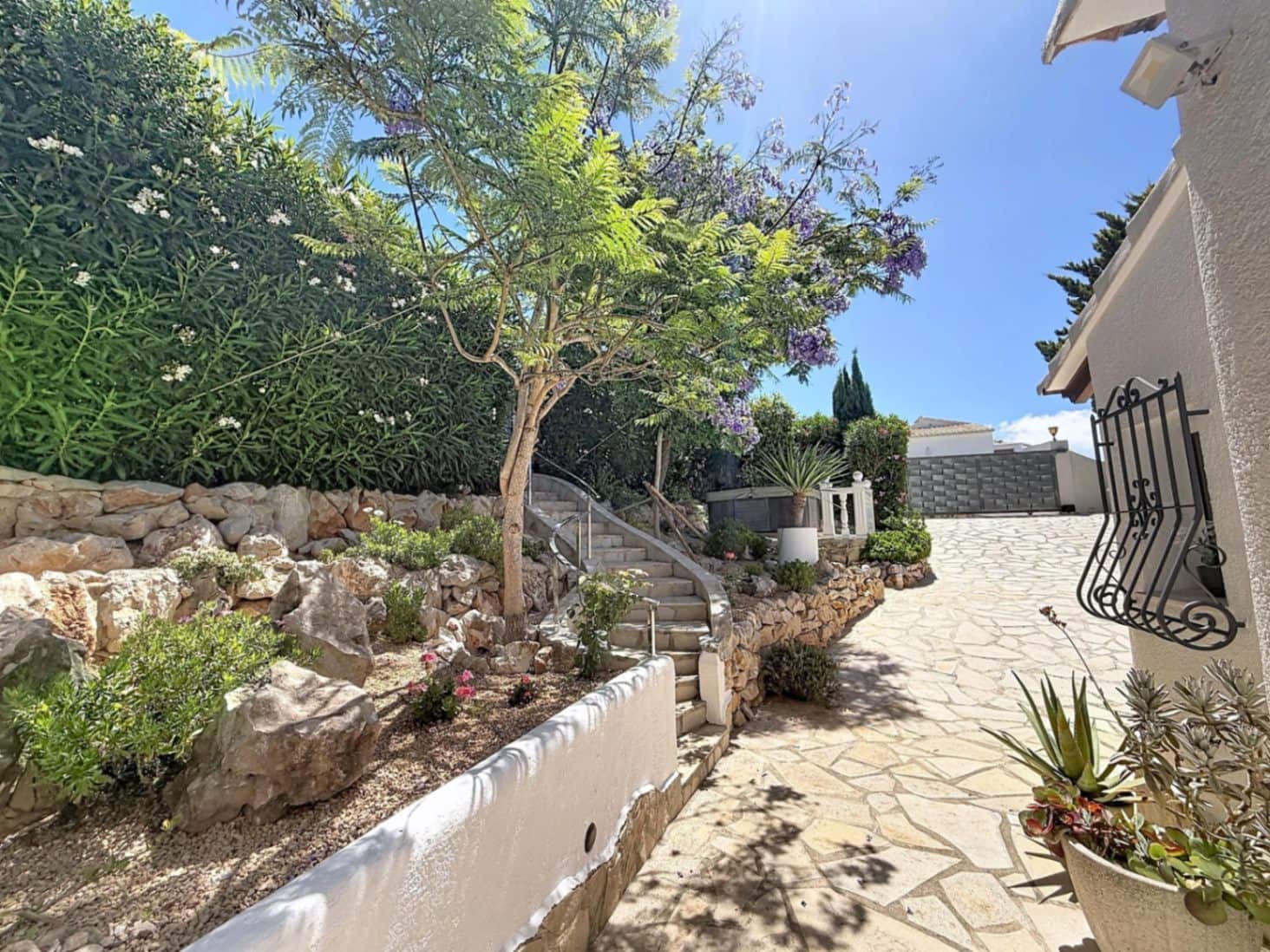 Chalet de 4 habitaciones en Cumbre del Sol en venta con garaje - 785.000 € (Ref: 9916338)