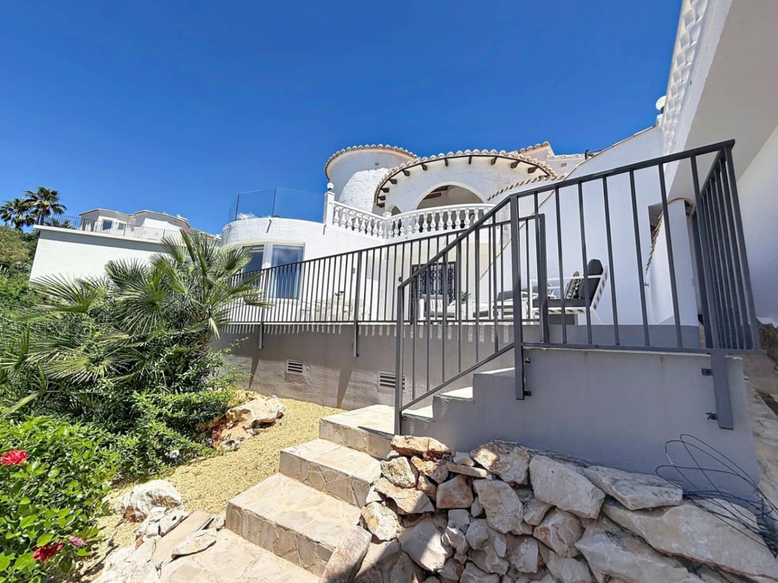 Chalet de 4 habitaciones en Cumbre del Sol en venta con garaje - 785.000 € (Ref: 9916338)