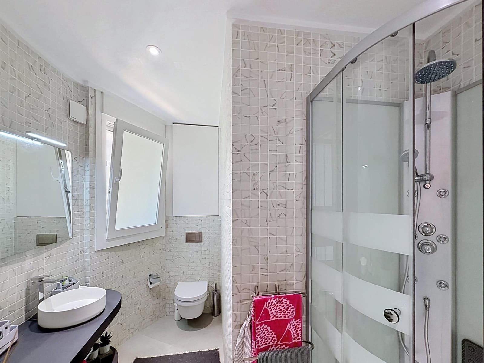 Chalet de 4 habitaciones en Cumbre del Sol en venta con garaje - 785.000 € (Ref: 9916338)
