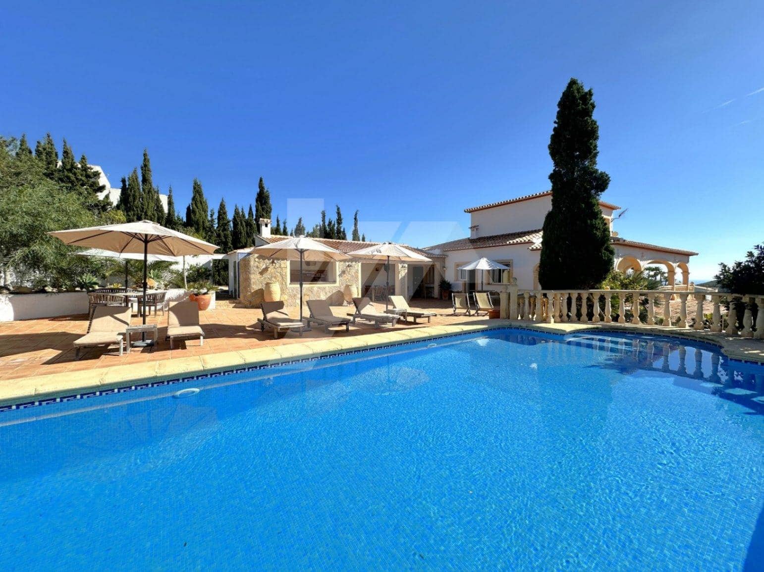4 soveværelse Villa til salg i Benitachell / Benitatxell med swimmingpool garage - € 1.250.000 (Ref: 9921119)