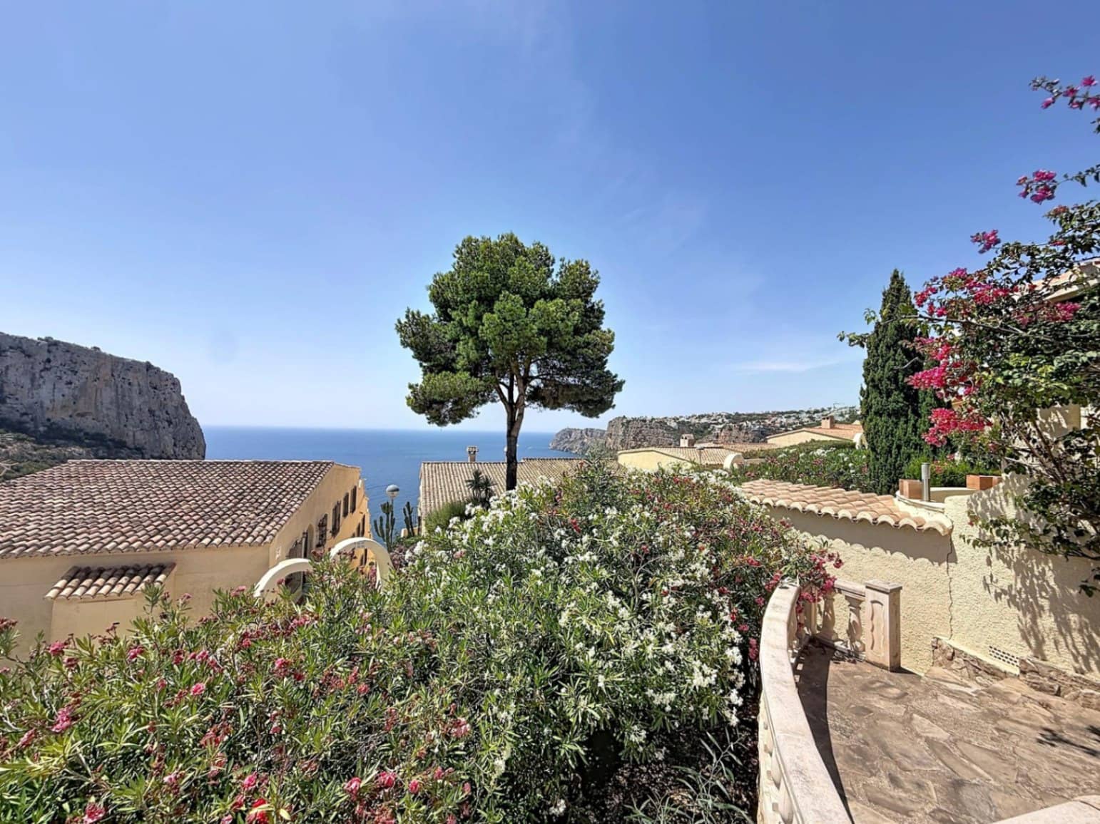 2 chambre Appartement à vendre à Cumbre del Sol avec piscine - 230 000 € (Ref: 9956650)