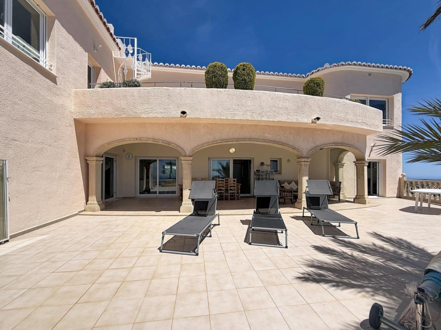 5 soverom Villa til salgs i Cumbre del Sol med svømmebasseng garasje - € 1 850 000 (Ref: 9973857)