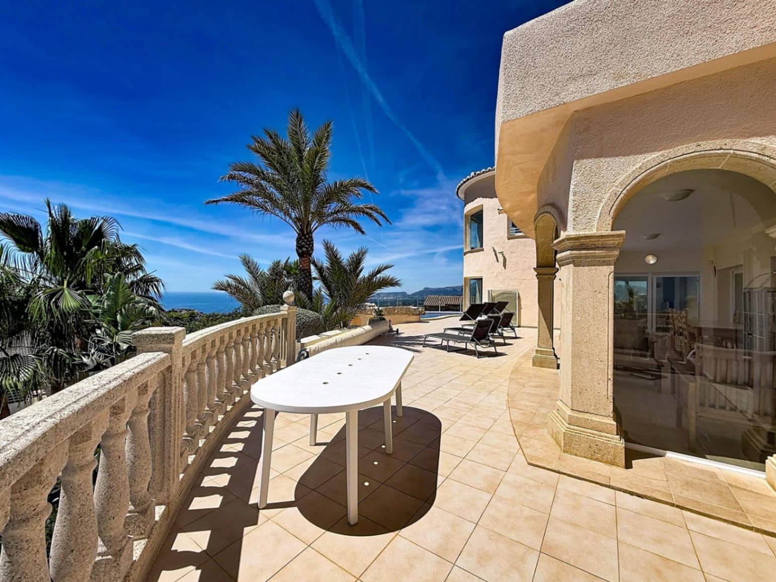5 soverom Villa til salgs i Cumbre del Sol med svømmebasseng garasje - € 1 850 000 (Ref: 9973857)