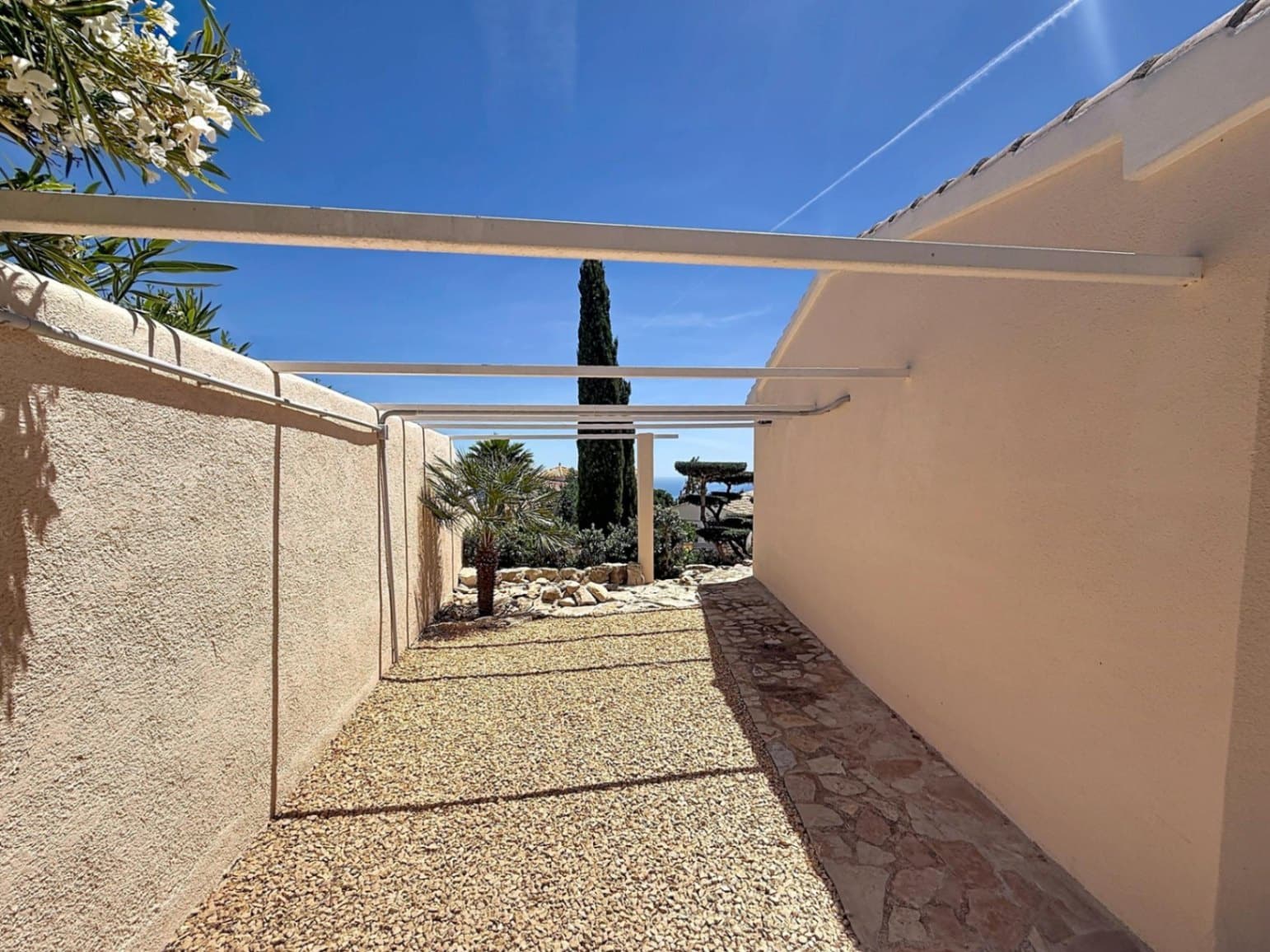 5 soverom Villa til salgs i Cumbre del Sol med svømmebasseng garasje - € 1 850 000 (Ref: 9973857)