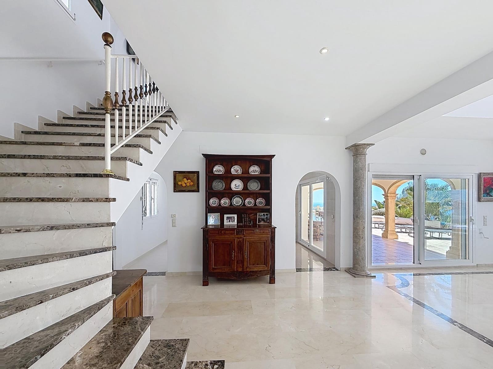 5 soverom Villa til salgs i Cumbre del Sol med svømmebasseng garasje - € 1 850 000 (Ref: 9973857)