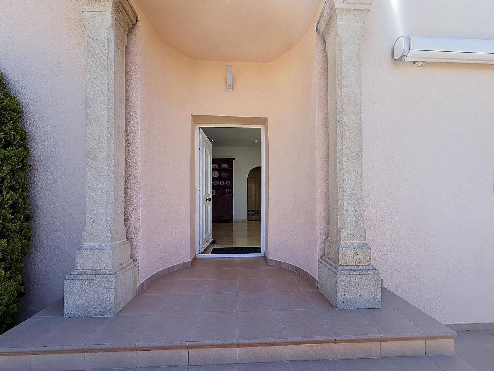 5 soverom Villa til salgs i Cumbre del Sol med svømmebasseng garasje - € 1 850 000 (Ref: 9973857)